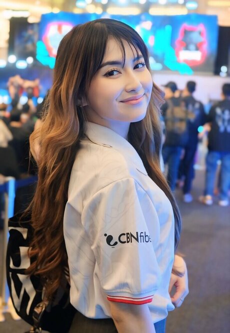 Swansage star erotic photo