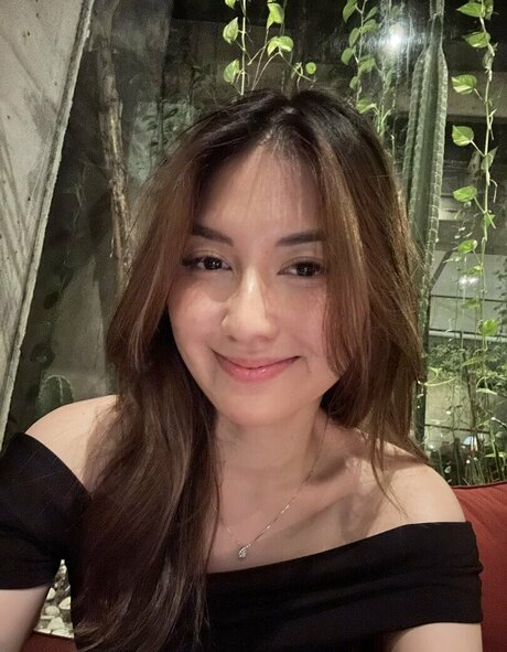 Swansage model porn img