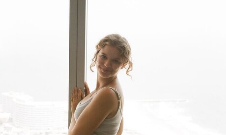 Gina Lynn nude model photo