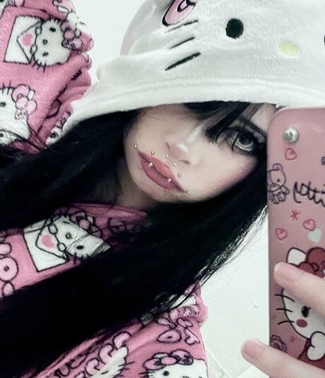 Sashad0ll model exclusive photo