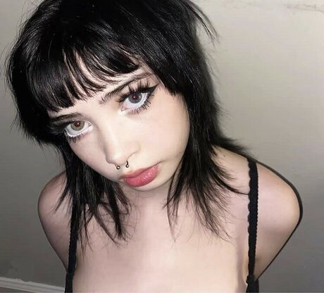 Sashad0ll erotic actress pictures