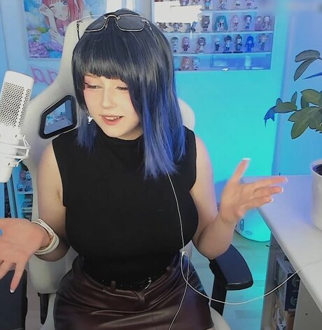 Mina min star nudes images