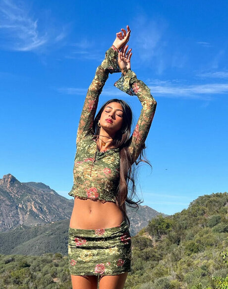 Meeya Dugied pornstar pretty pic