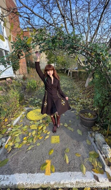 Dutchflirt model pornographic pic