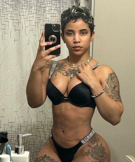 Jay Torres sexy actress galleries