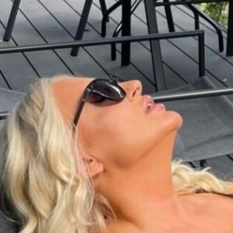 Vesna Pocuca Sana hot star pictures