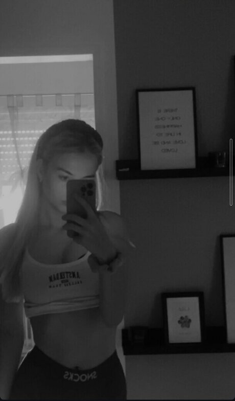 asian onlyfans hot images