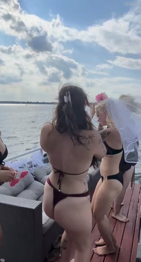 Die Meedtis model porn img