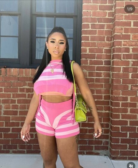 Famous Kiki 1 adult actress image