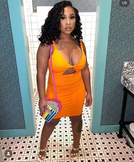 Famous Kiki 1 hot star photos