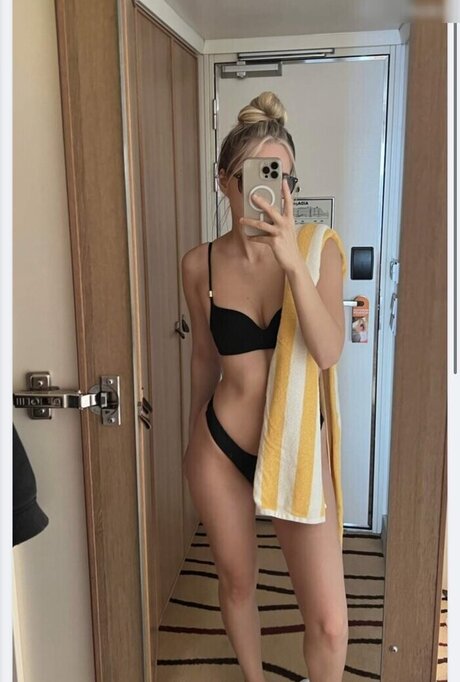 Josily model perfect photos