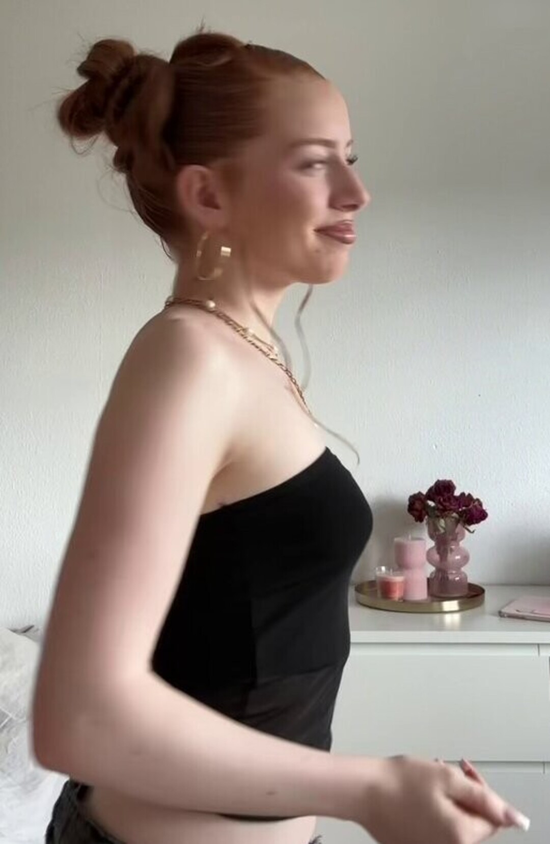 Annika eks erotic model image