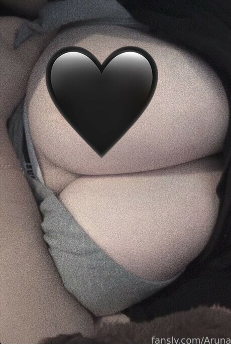 Aruna Reaver model xxx img