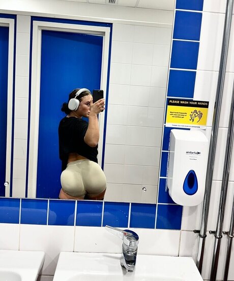 arab bbc onlyfans nude photos