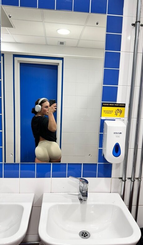 Ciara Wilmot hot actress images