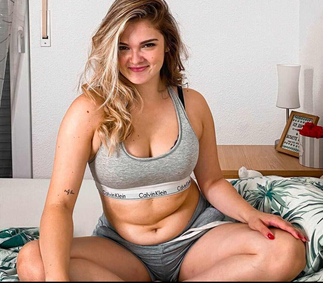 Mondwika nice pornstar pictures