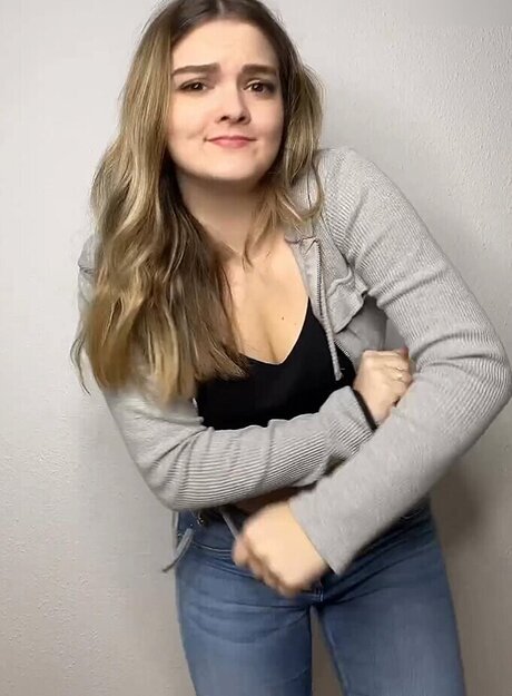 italian milf onlyfans pornographic photos