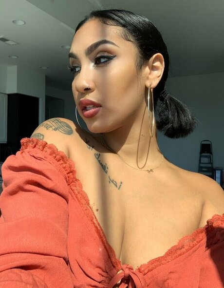 Queen Najia sex model archive