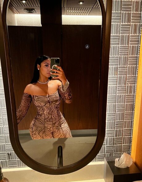 Queen Najia pornstar hot images