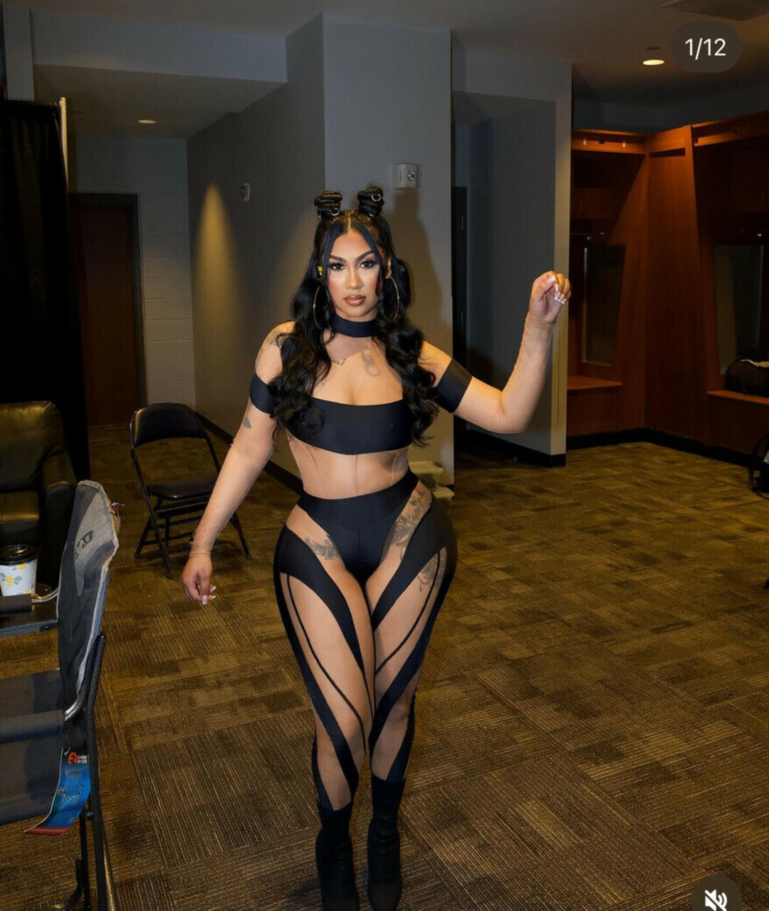 Queen Najia model erotic picture