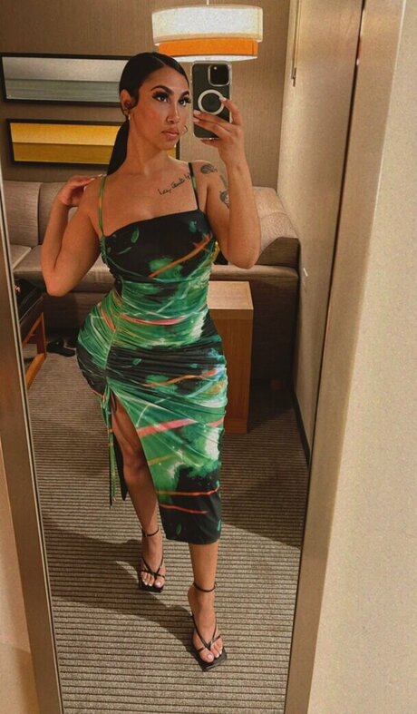 Queen Najia perfect pornstar photos