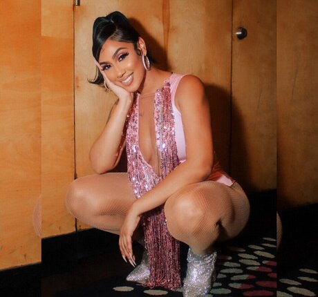 sisters onlyfans nudes photo