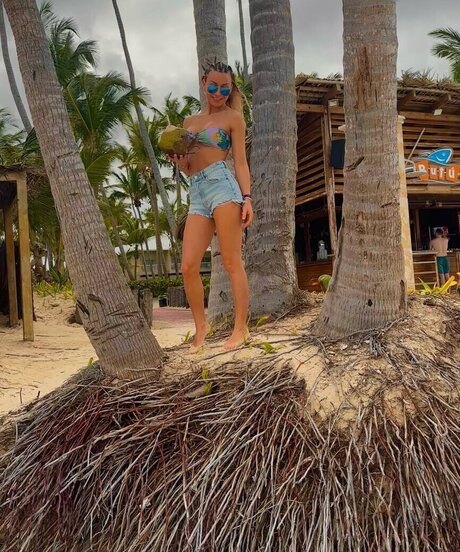 over 50 onlyfans pretty pics