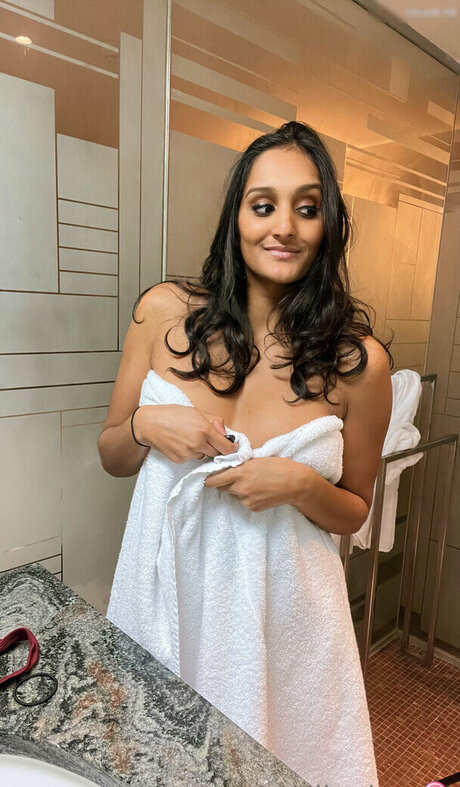 Lea Monet beautiful actress images