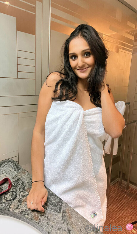 Lea Monet pretty star photo