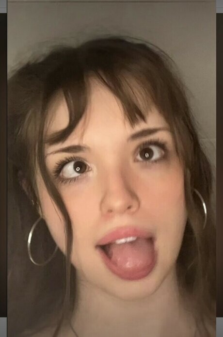 Coochcaboose pretty model photo