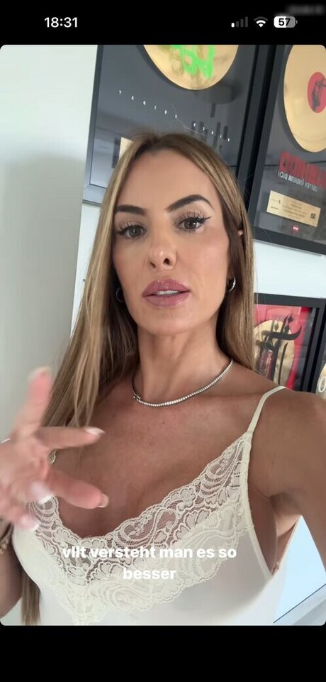 Anna Maria Ferchichi star erotic gallery