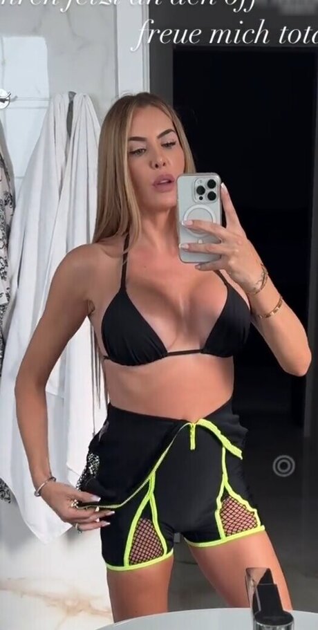 redhead threesome onlyfans free img