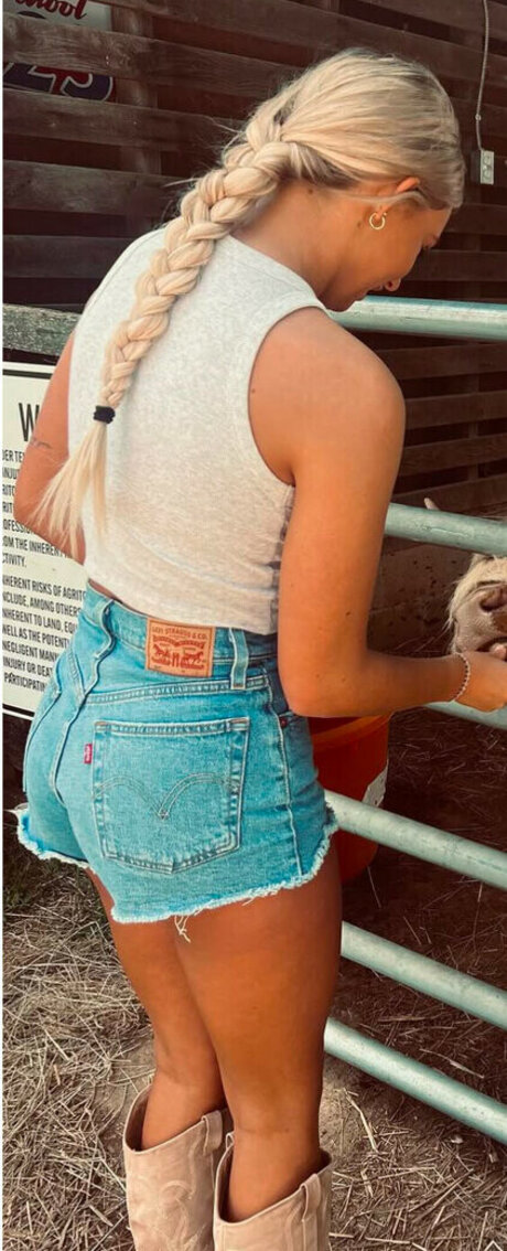 ladyboy xxx onlyfans pornographic pictures