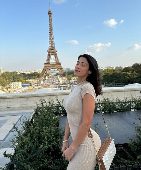 Sofia Fitness star art photo