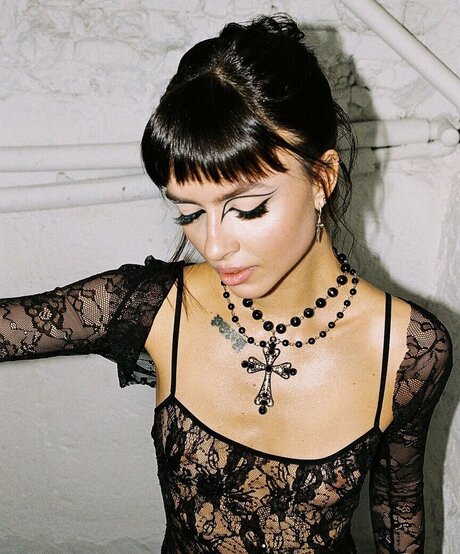 Daria Ponypalyak model naked img