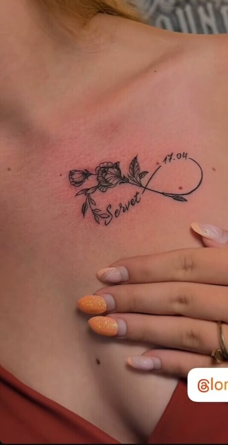 Wollnys nude pornstar pic