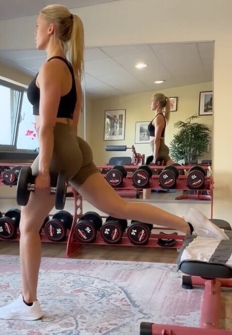 hollaura exclusive star galleries