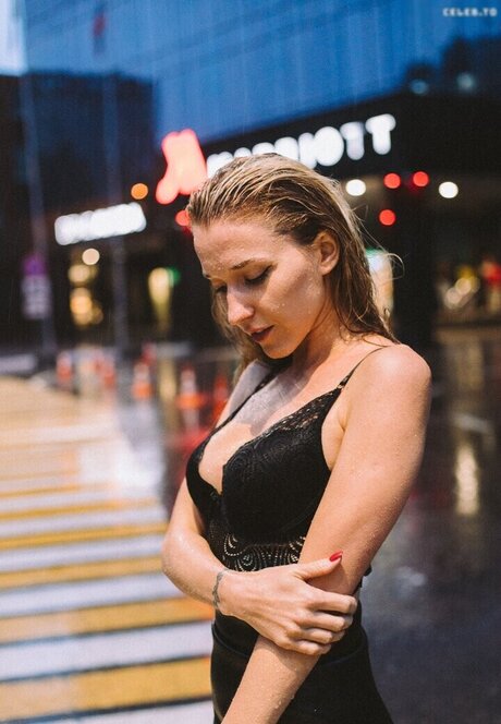 tall milf onlyfans free image