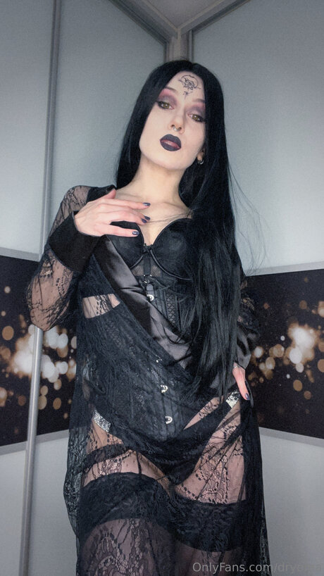 dryoma model sexy archive