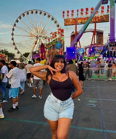 Path Wei_ pornstar perfect picture