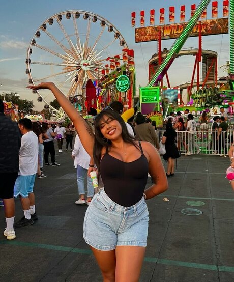 Path Wei_ pretty pornstar img