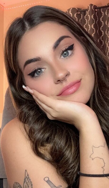 Valerie Lepelch beautiful actress pic