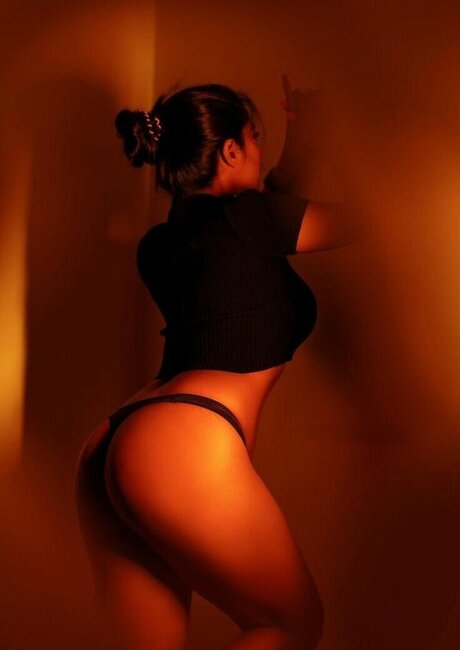 Thea D suuza star high quality pictures