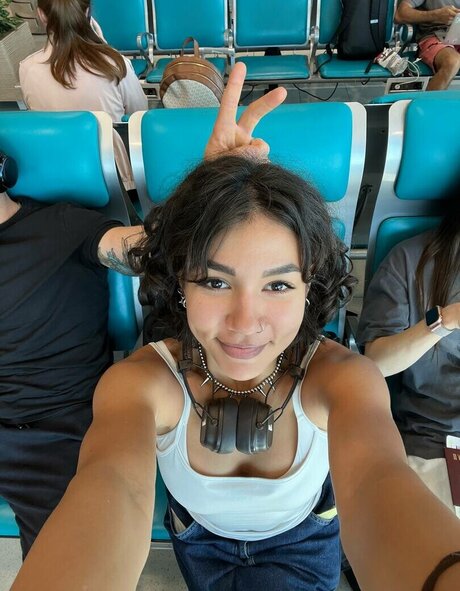 Yashankulova star sexy pictures