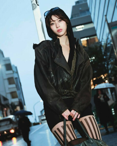 Ninonekw model naked img