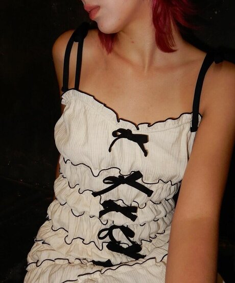 Ninonekw adult model pic