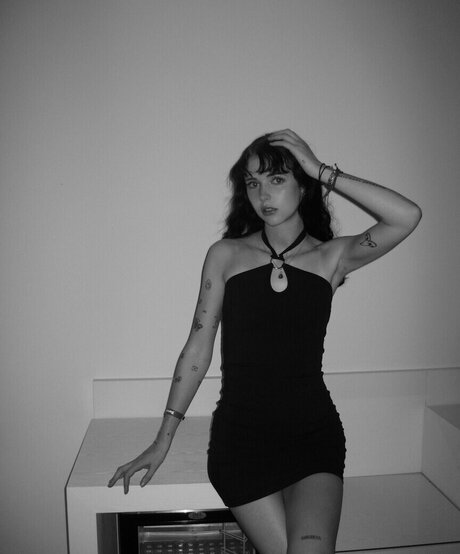 Holly Laing pornstar high quality image