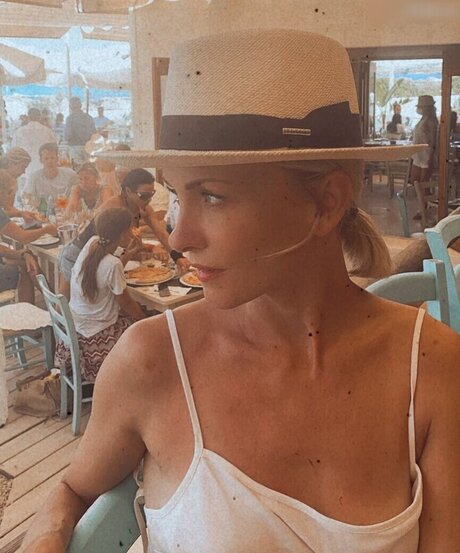 Janin Ullmann star pretty pics