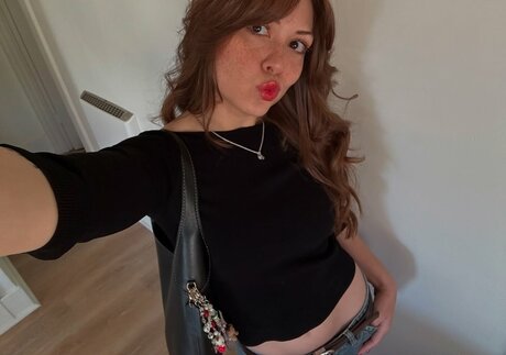 Liss The Lass model perfect photos