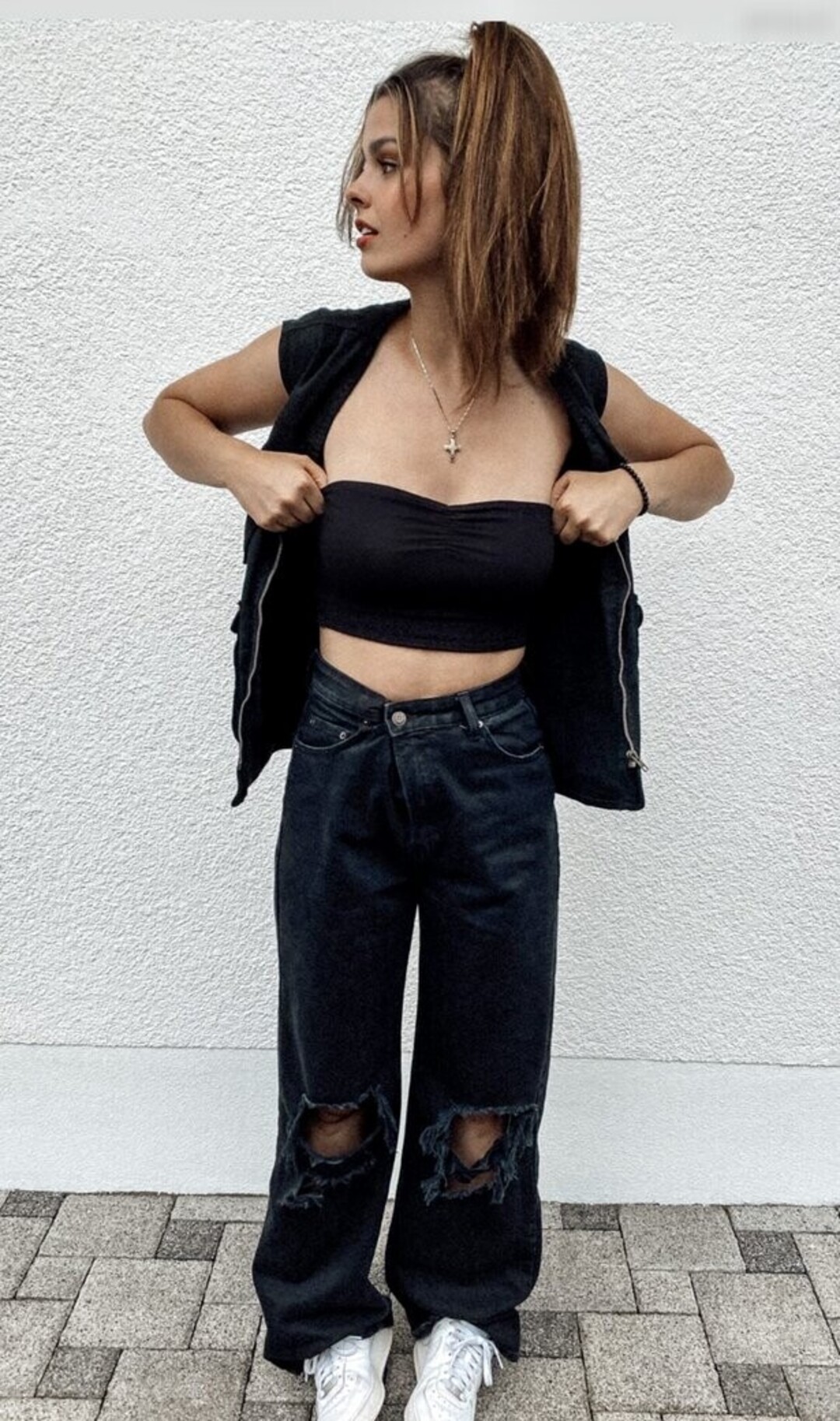 two onlyfans free nude photo